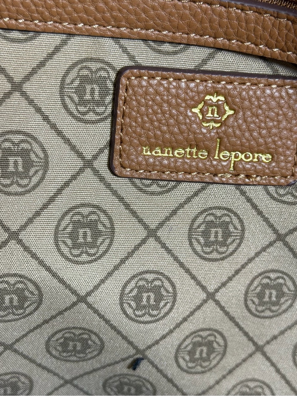 Nanette Lepore Brown East/West tote bag Gold Hardware Dog Shaped Charm - Picture 5 of 12